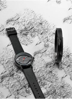 TOMI Stylish Black Leather Strap Watch From Tomi For Unisex And Women, With a Bracelet  - Image 4