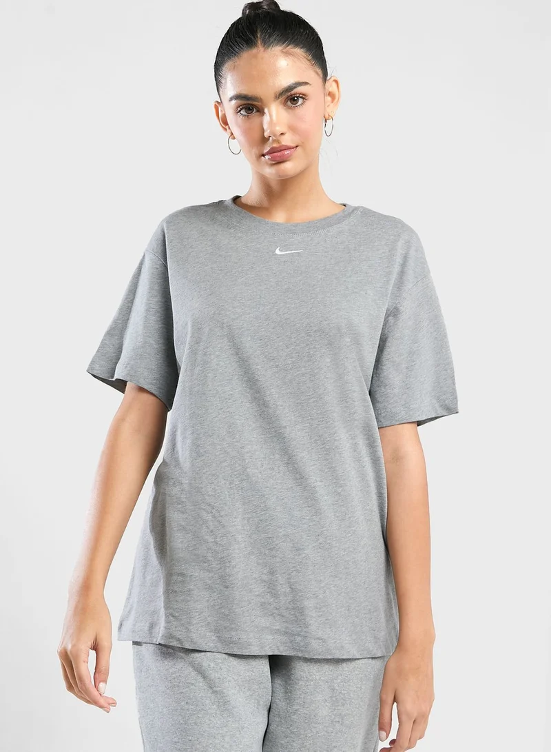 Nike Nsw Essential Boyfriend T-Shirt