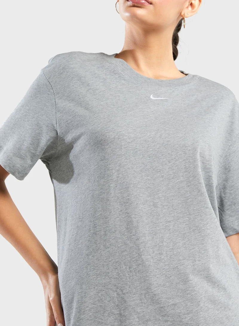 Nike Nsw Essential Boyfriend T-Shirt