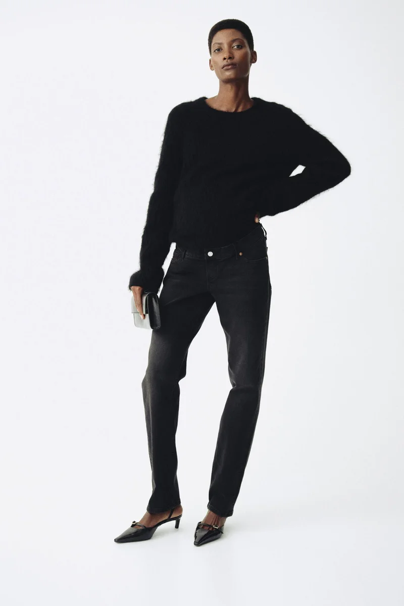 اتش اند ام جينز بخصر مرتفع وقصّة سلِم مستقيمة من تشكيلة ماما