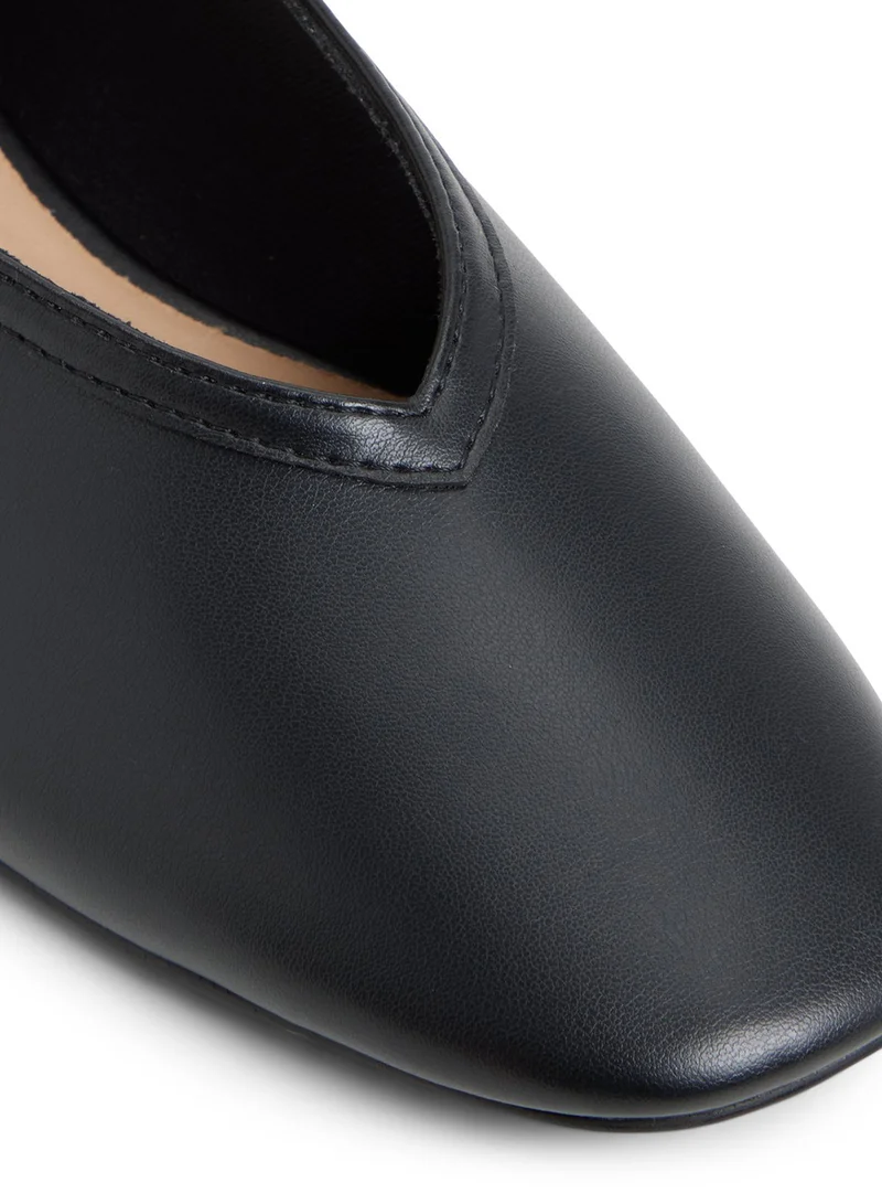 CALL IT SPRING Pointed toe ballerinas