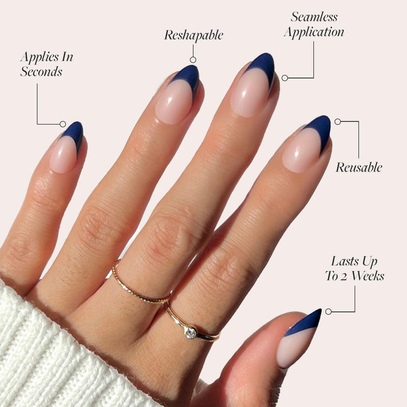 Glamnetic أظافر غلمنتيك المضغوطة - ريفيرا الفرنسية | أظافر مزيفة قصيرة على شكل لوز بلون أزرق داكن شبه شفاف مع طرف فرنسي بلمسة لامعة، جودة صالون | 15 مقاس - مجموعة 30 ظفر - Image 3