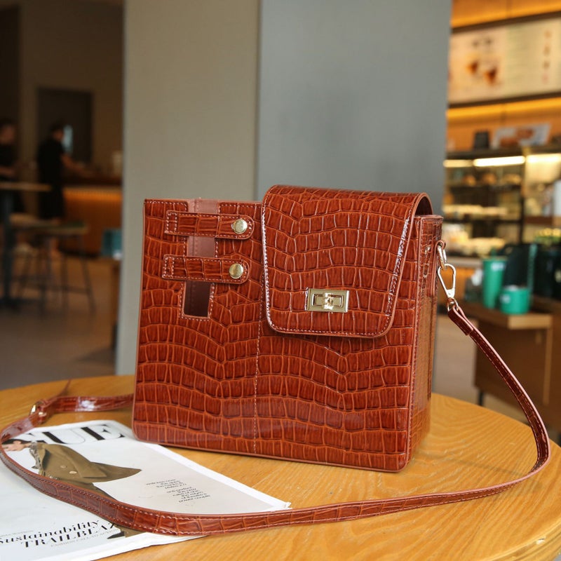 Spring Explosions Crocodile Pattern Water Cup Bag Outdoor Portable Shoulder Crossbody Bag Fashionable All-Match Multifunctional Small Square Bag - Image 1