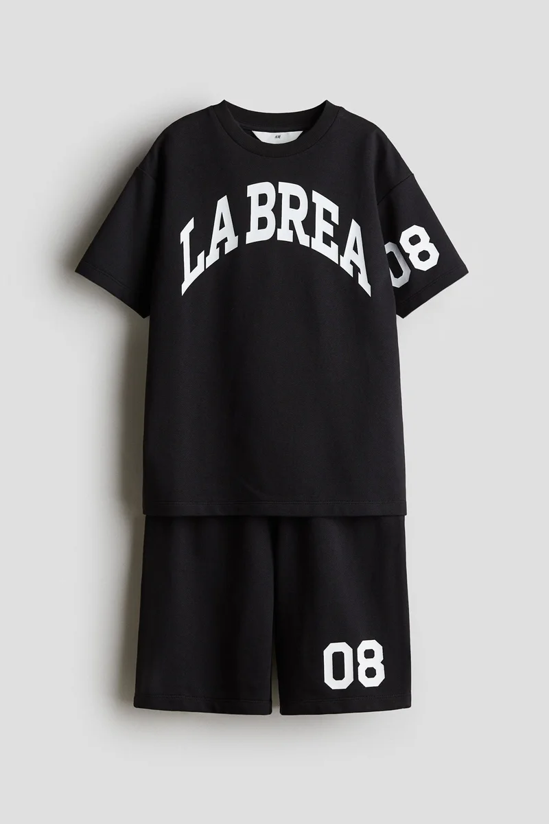 اتش اند ام طقم من تي-شيرت وشورت - قطعتين