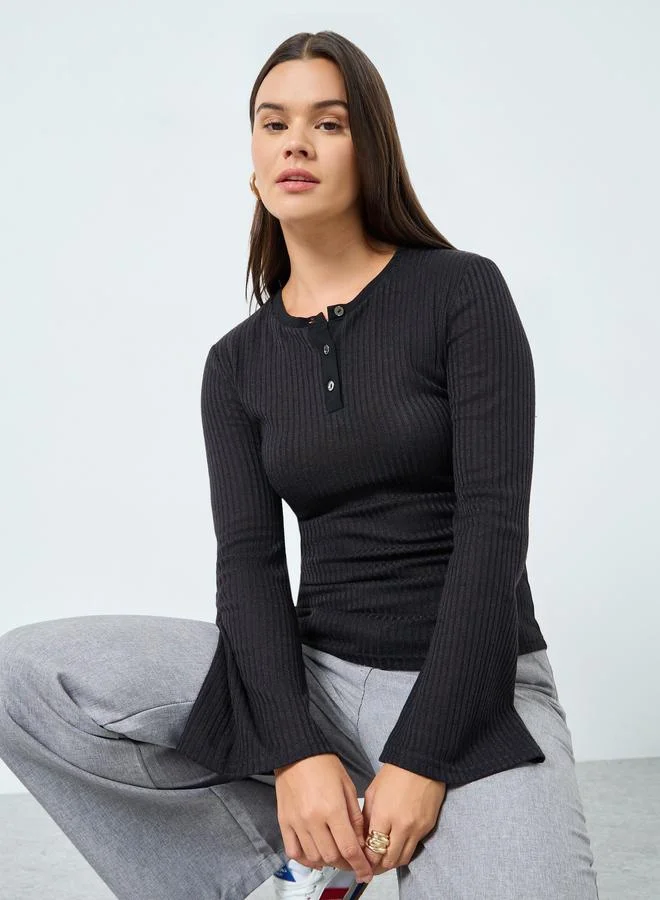 Styli Styli Black Textured Knit Henley Neck Fitted T-Shirt