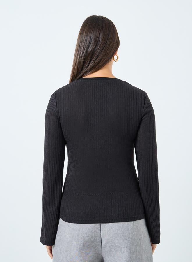 Styli Black Textured Knit Henley Neck Fitted T-Shirt - Image 4