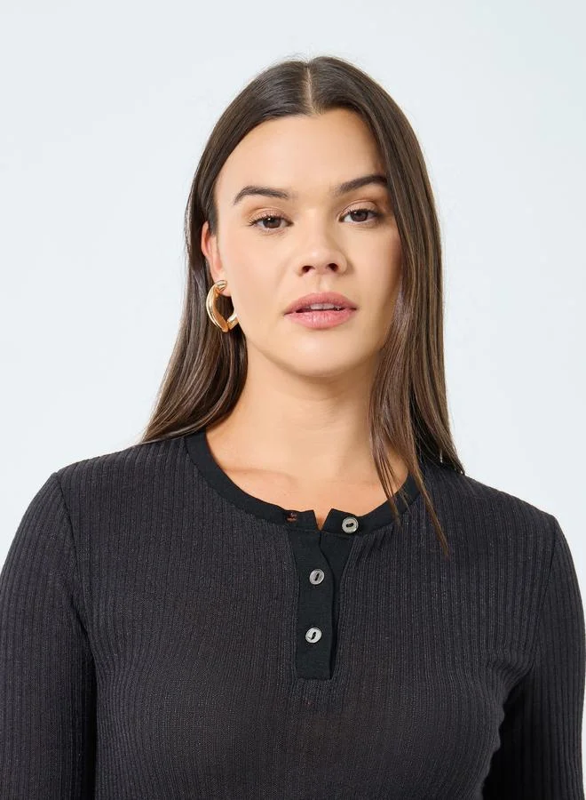 Styli  Styli Black Textured Knit Henley Neck Fitted T-Shirt for Women | Best Price UAE