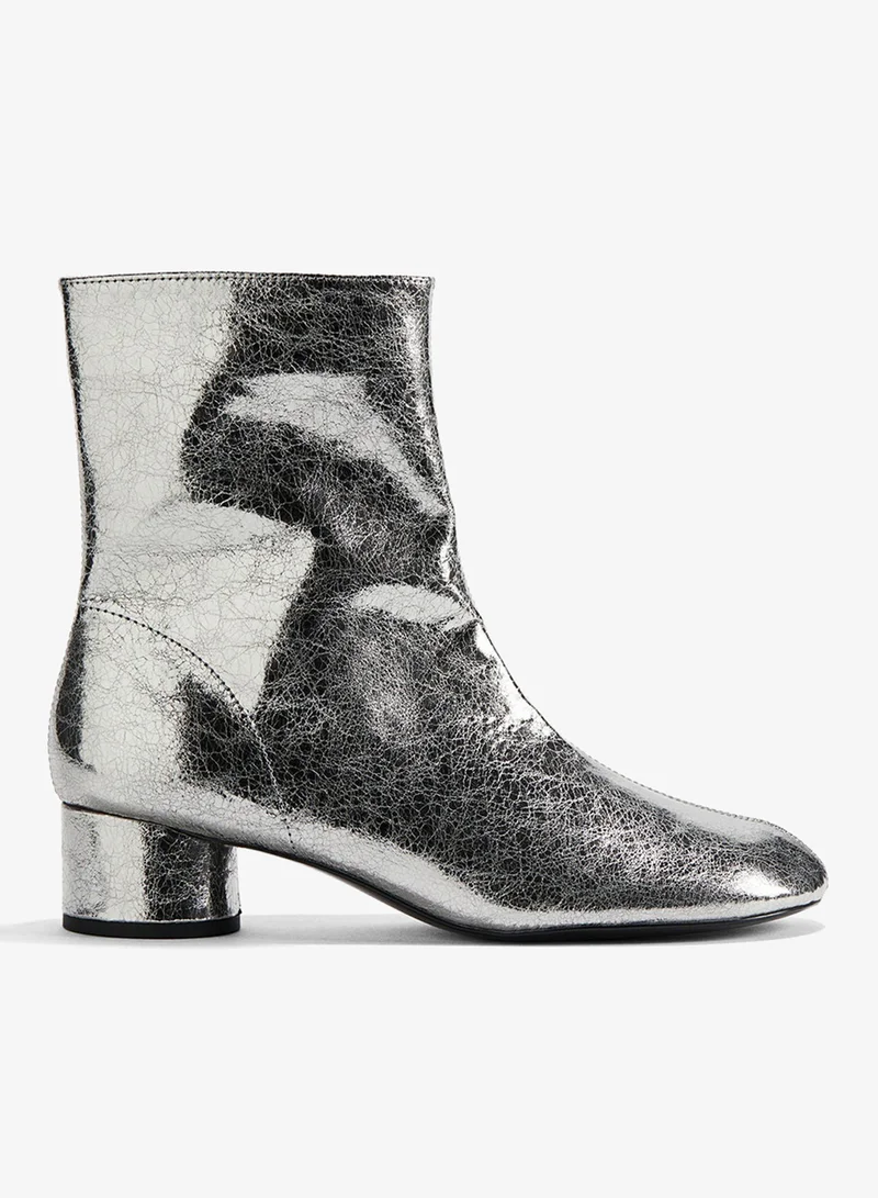 اتش اند ام بووت بطول الكاحل