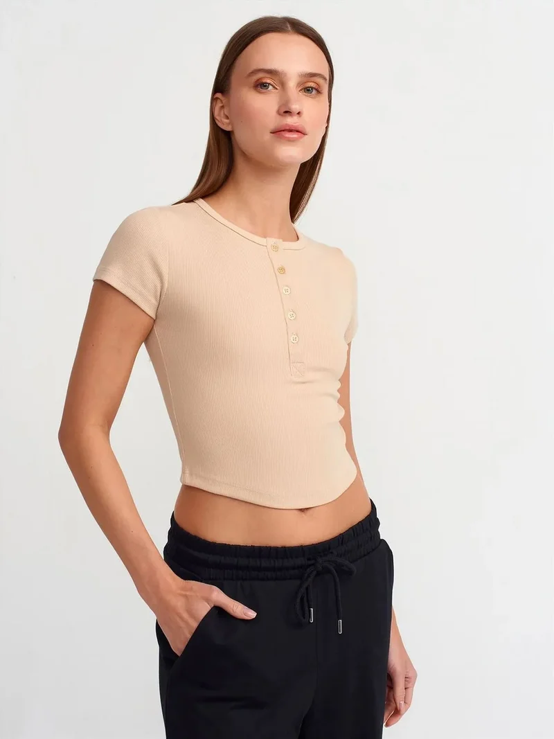 ديلفين Dilvin Women's Cropped Slim-fit Crew Neck T-shirt