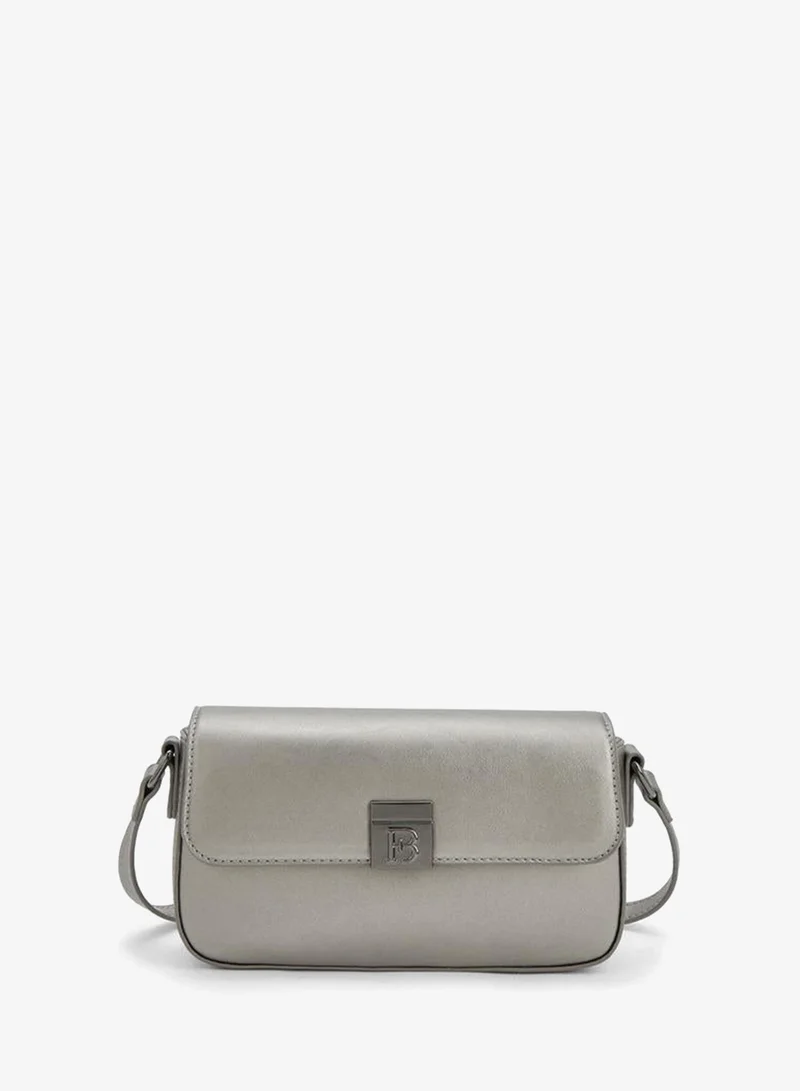 Solid Crossbody Bag With Magnetic Clasp Closure