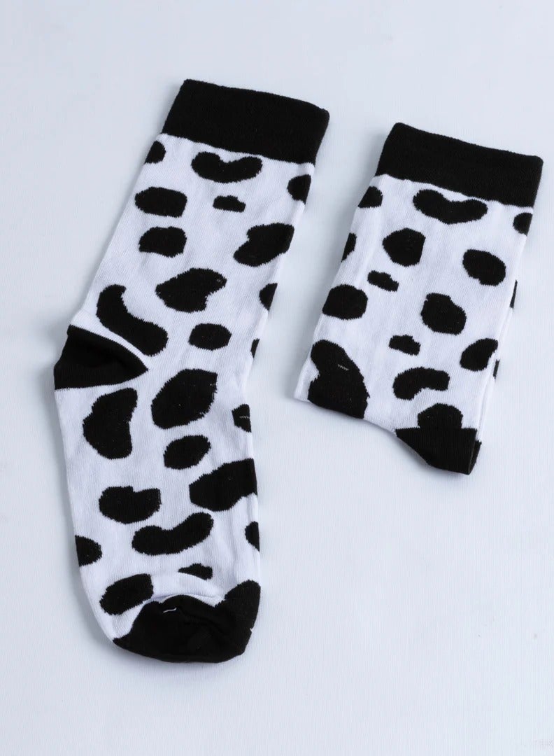 جوارب بنقشة بقرة – جوارب ممتعة ومريحة بطابع الحيوانات مع طباعة مميزة بنقاط البقر للرجال والنساء والأطفال