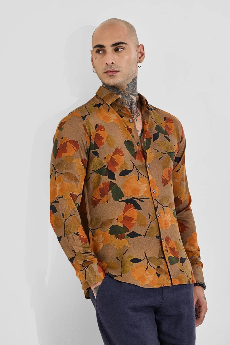 سنيتش قميص بني نحيف بتصميم تجريدي