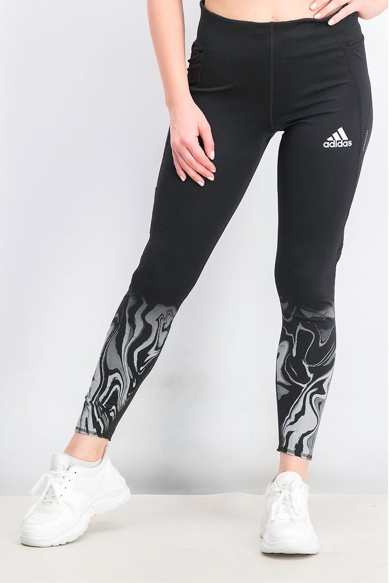 Adidas سراويل تدريب مطبوعة رياضية للنساء، سوداء - Image 1