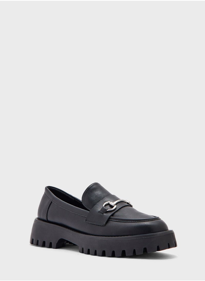 كول ات سبرنج - Cluelesss Flat Shoes - Image 1