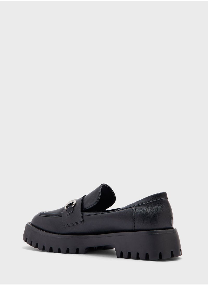 كول ات سبرنج - Cluelesss Flat Shoes - Image 1