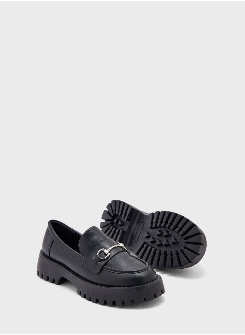 كول ات سبرنج - Cluelesss Flat Shoes - Image 1