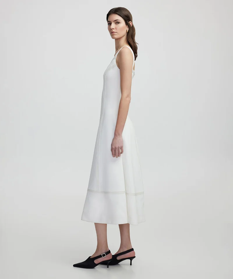 ابيكول Dress With Applique