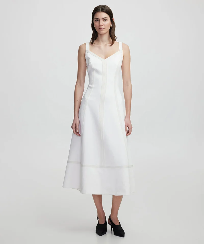 ابيكول Dress With Applique