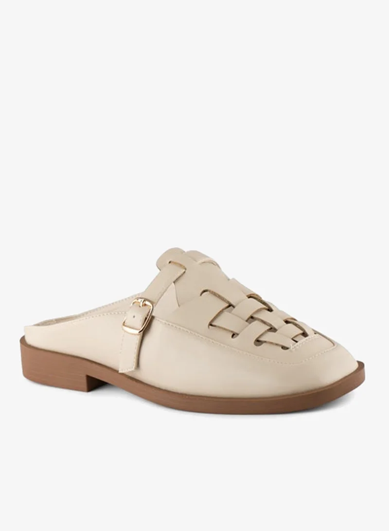 فينتشي صنادل نسائية مسطحة