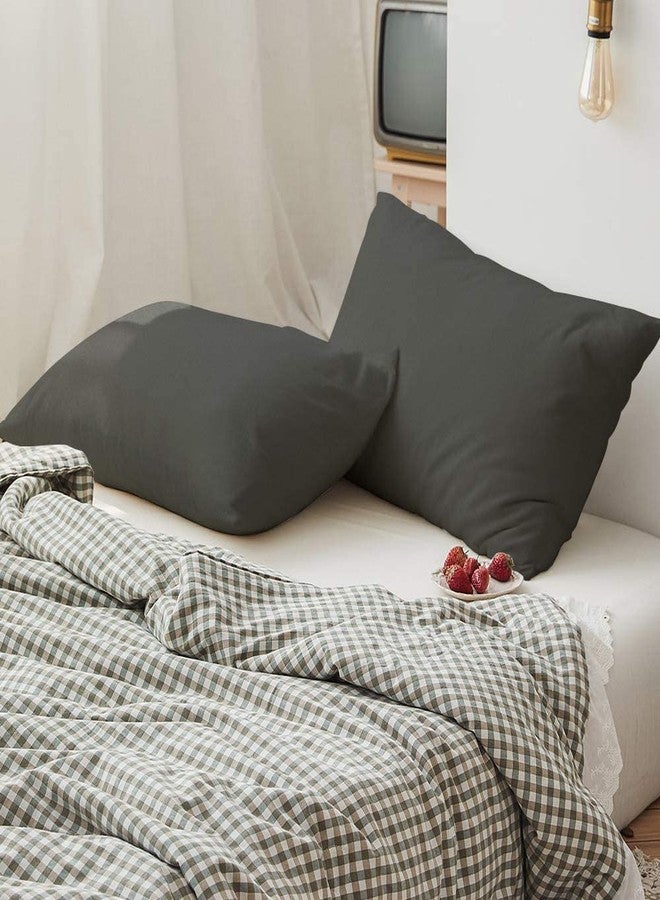 BEDSUM طقم أغطية وسائد قياسية من الألياف الدقيقة من BEDSUM، قطعتان، ناعمة، مقاومة للتجاعيد، سهلة العناية، مزودة بإغلاق ظرفي، للأطفال، مقاس 20 × 26 بوصة، رمادي داكن - Image 5