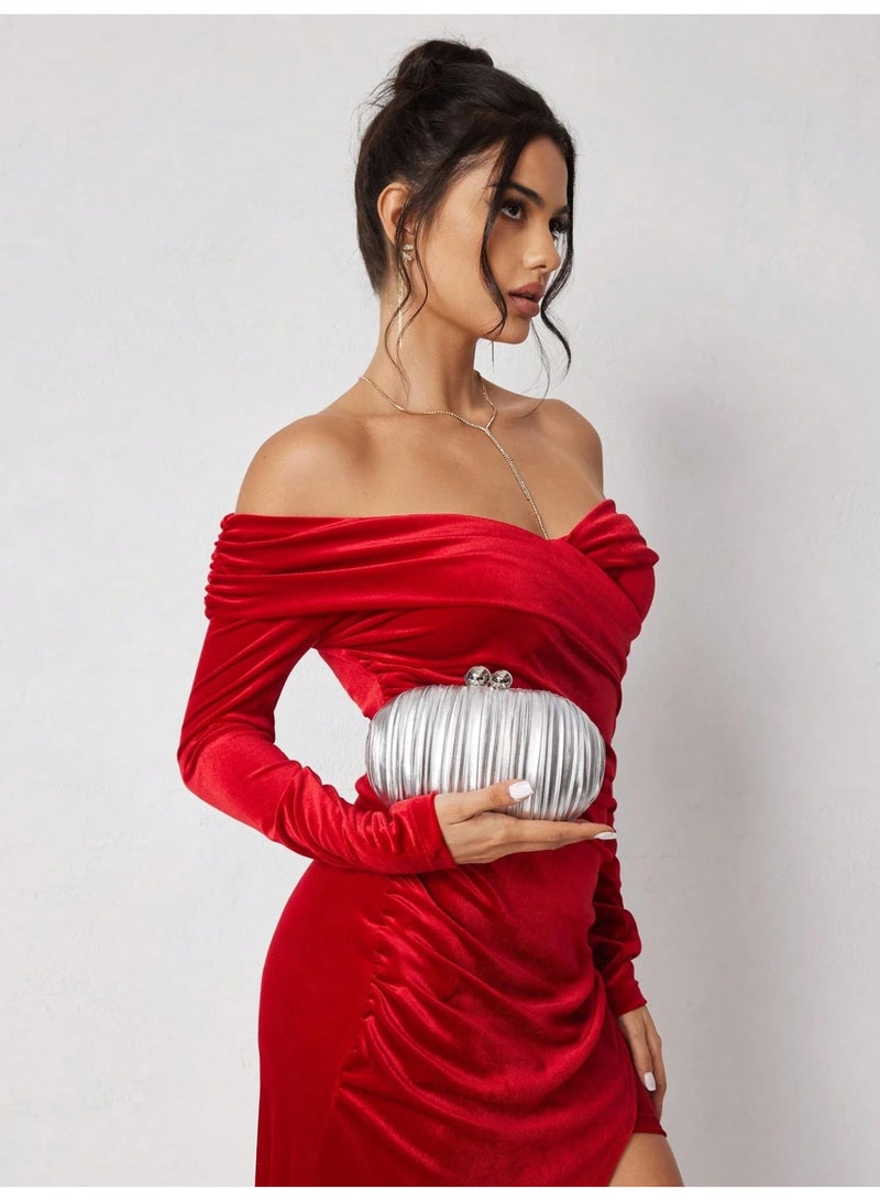 Women’s Evening Bag In Silver Color With Modern Elegant Design - Image 4