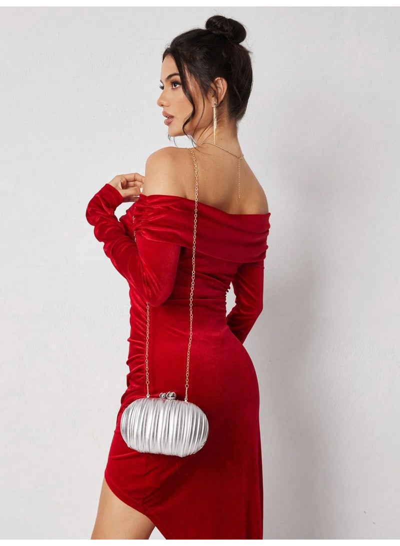 Women’s Evening Bag In Silver Color With Modern Elegant Design - Image 5