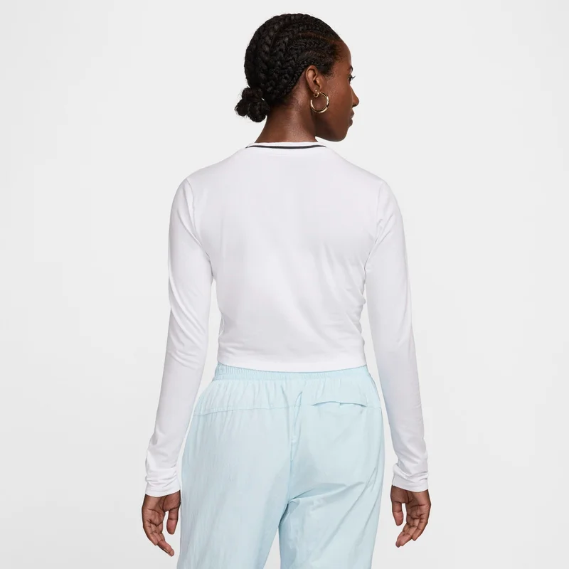 Nike Women's Sportswear Chill Long-Sleeve Cropped Graphic Tee