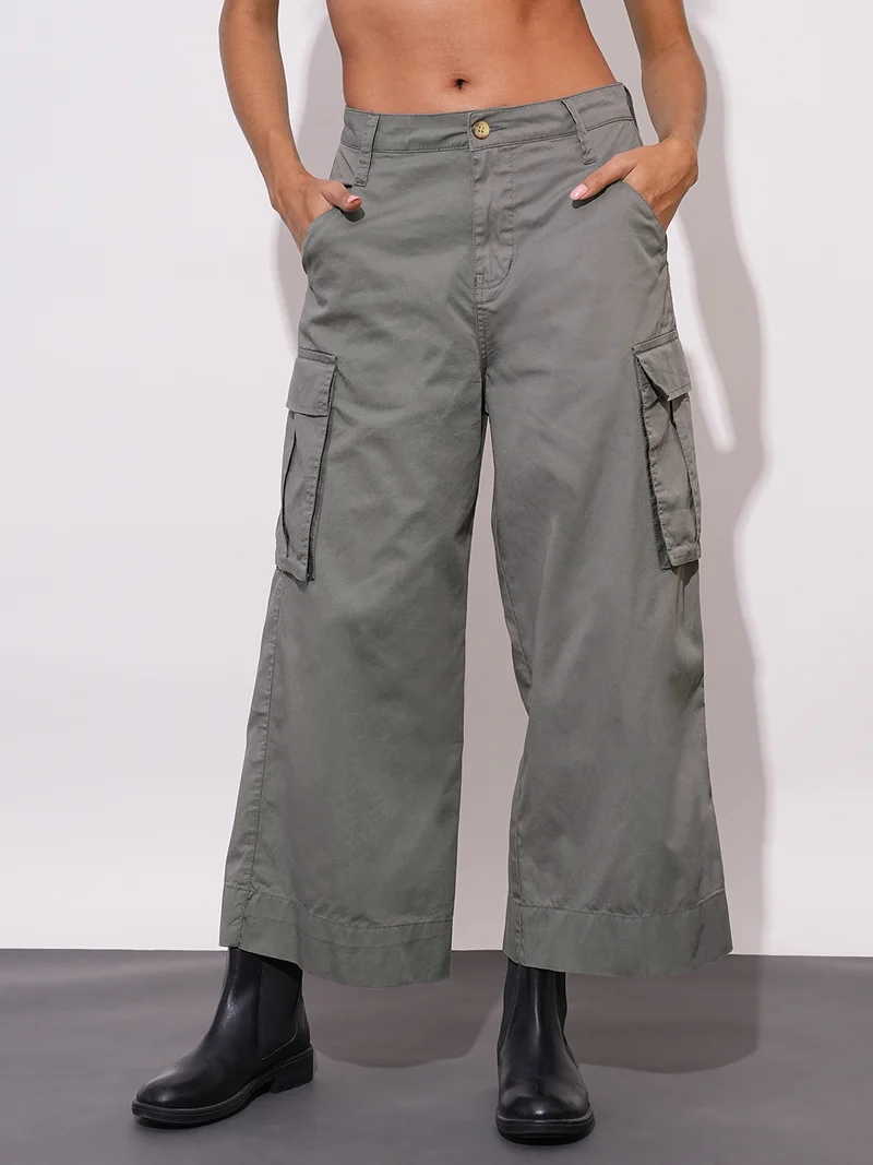 globus Globus Women Dark Grey Cotton Mid-Rise Cargo Style Wide Leg Trousers