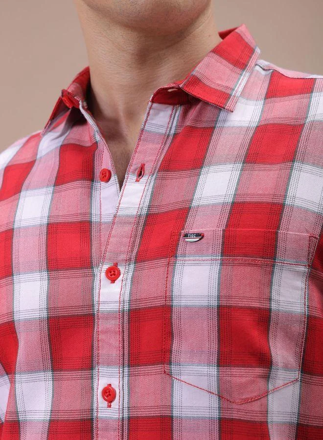 The Indian Garage Co Men Slim Fit Checkered Full Sleeves Cutaway Collar Casual Shirt
