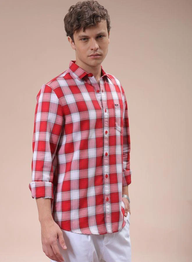 The Indian Garage Co Men Slim Fit Checkered Full Sleeves Cutaway Collar Casual Shirt