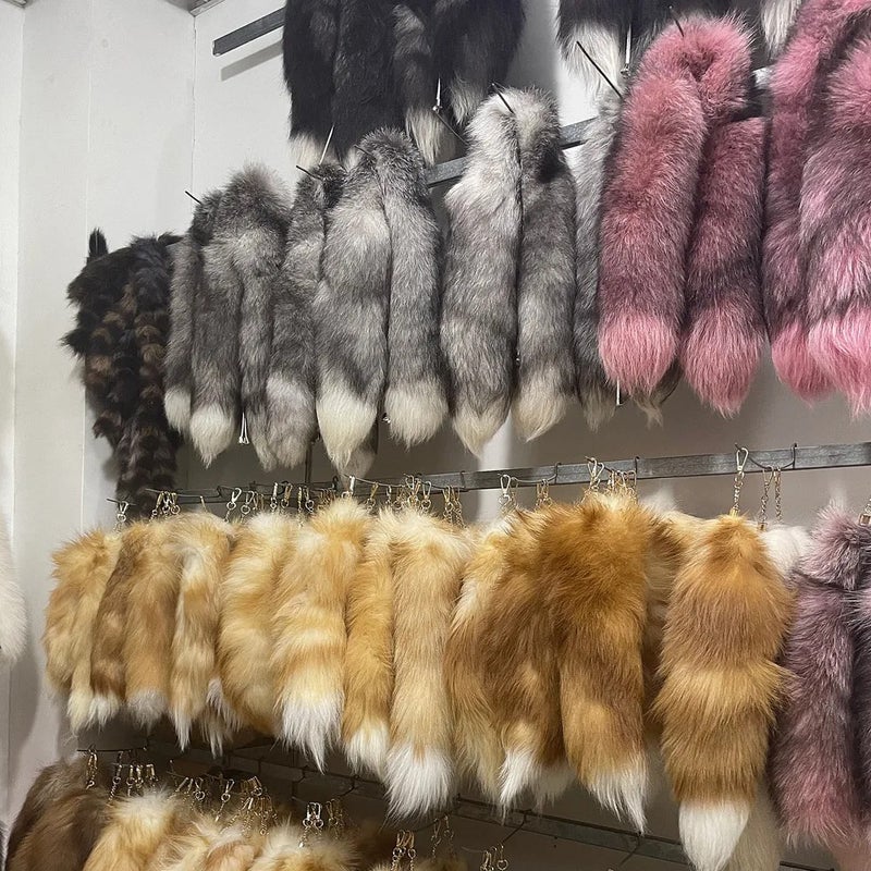 Y&D Real Black White Red Yellow Blue Fox Tails Furry Fur Wolf Tail Keychain Bag Keyring Kids Halloween Cosplay Fox Costume Cat Toys - Image 5