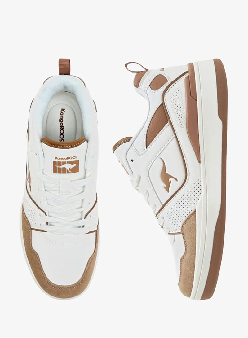 كانغاروس حذاء رياضي نسائي برباط وتفاصيل متباينة