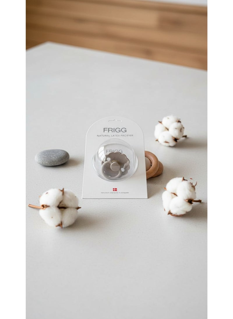 FRIGG Natural Latex Baby Pacifier | Size 1 (0–6 Months) | BPA-Free, Orthodontic Soother | Designed & Made in Denmark - Image 1