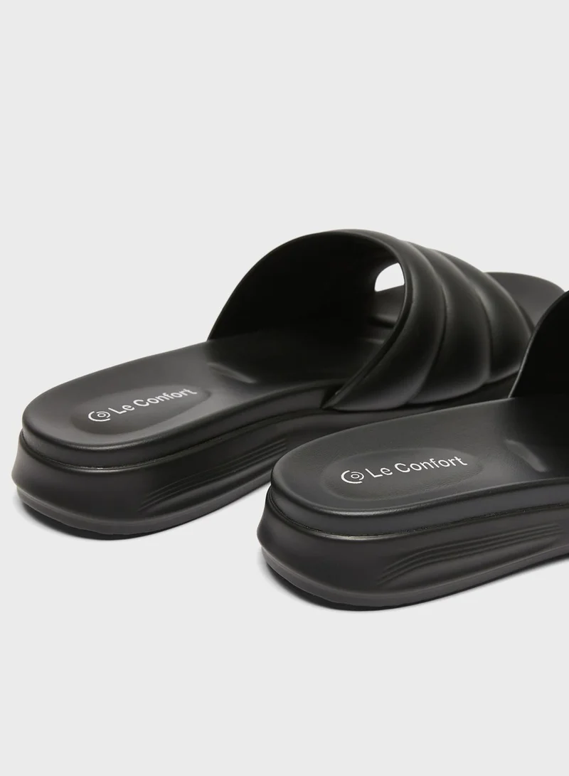 Le Confort Open Toe Flat Sandals