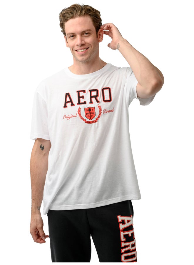 Aeropostale تي شيرت مزين بشعار AERO ATHLETIC CREST - Image 1
