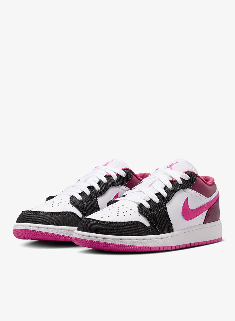 Jordan OFF NOIR/DESERT PINK-WHITE-DESERT PINK-BALTIC BLUE Youth Air Jordan 1 Low Se Fem Gg for Women | Best Price UAE