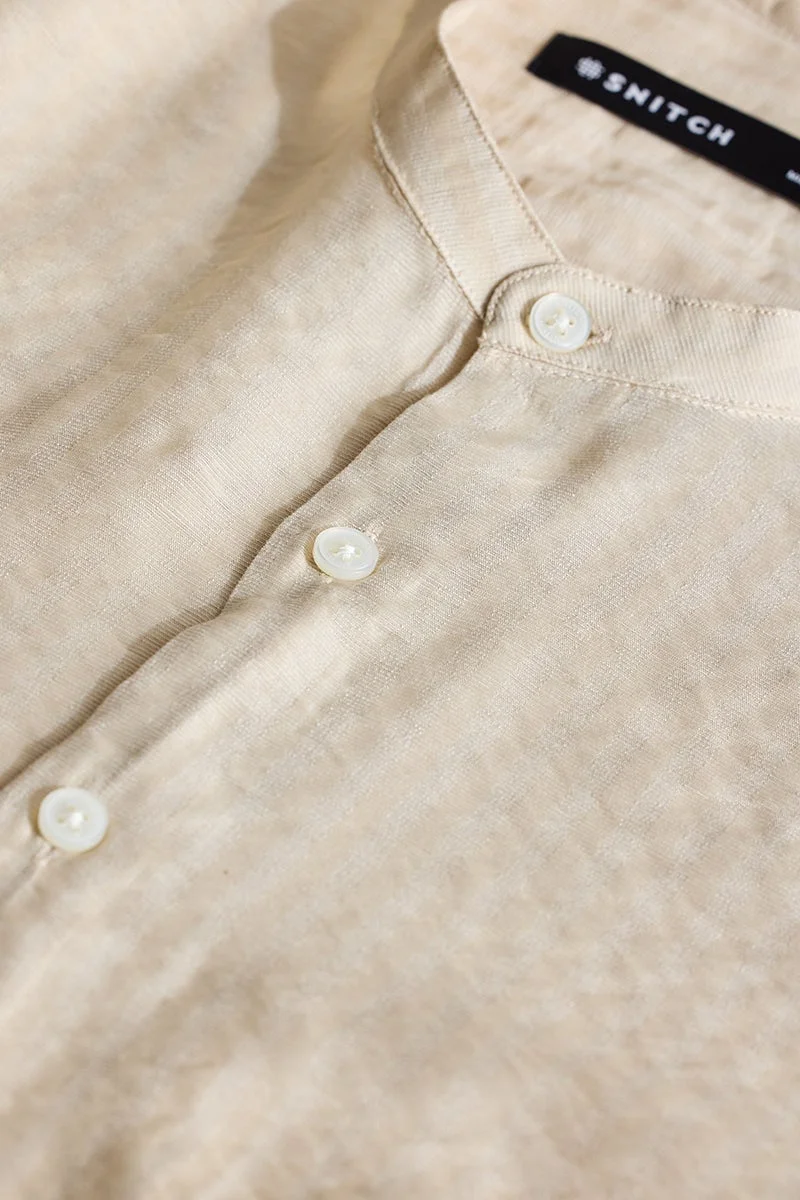 SNITCH Beige Solid Slim Fit Shirt