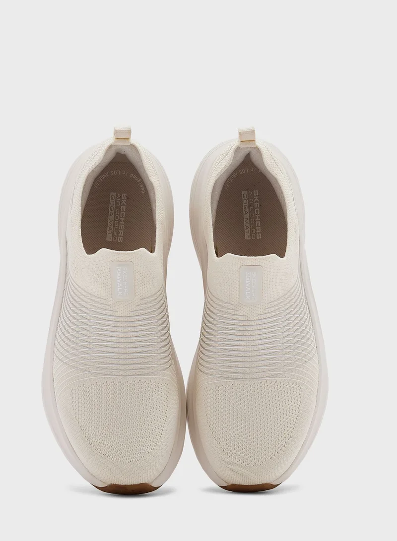 SKECHERS Go Walk Max Walker
