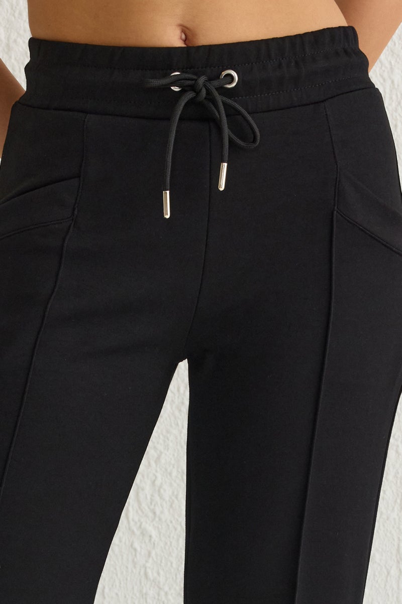 trendyol Black Soft Fabric Pocket and Reflector Printed 6 Magic Lantern Tracksuit - Image 3