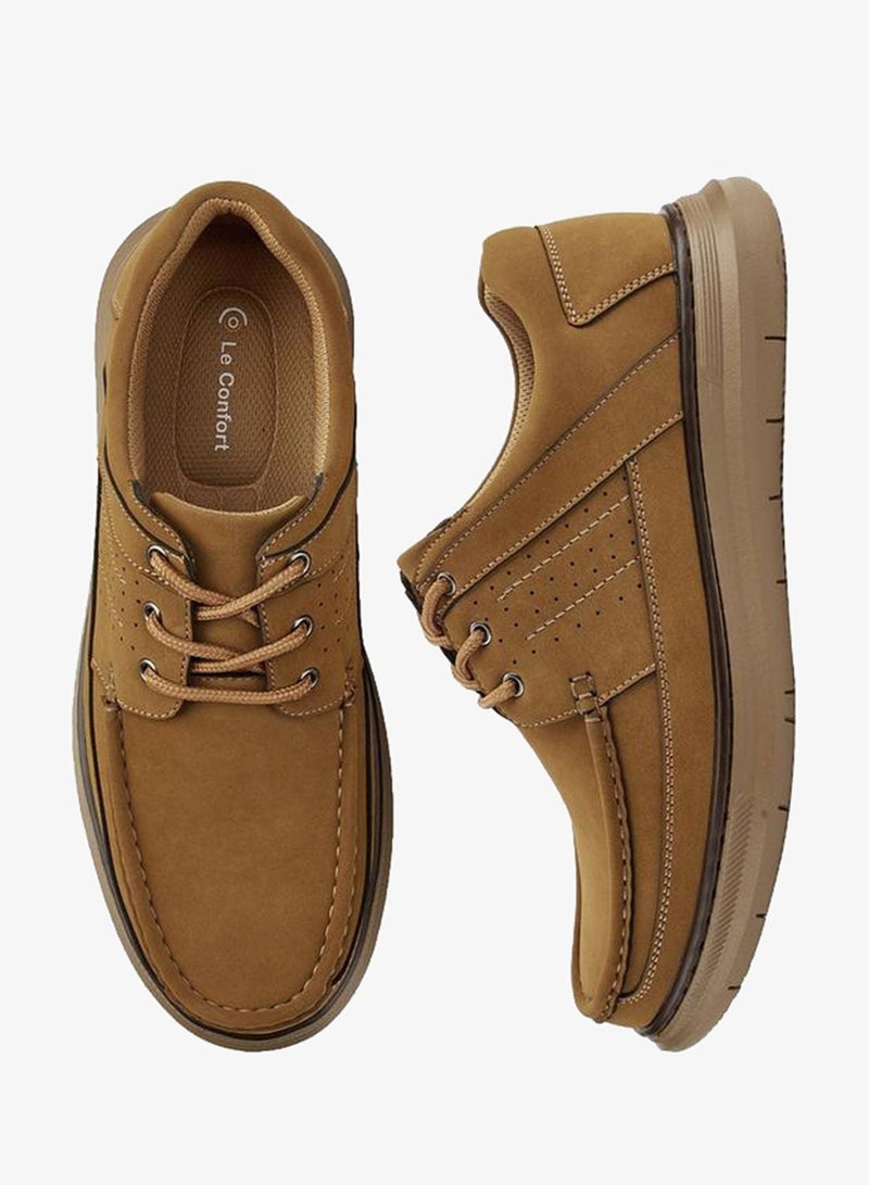 لو كونفورت أحذية رياضية رجالية مريحة برباط - Image 3