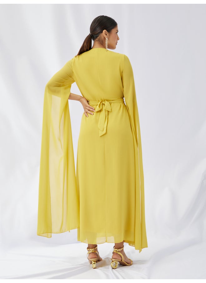 Styli Amirah Lace Trim Slit Sleeves V Neck Kaftan  - Image 4