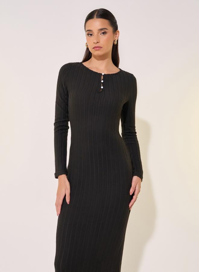 تايك تو فستان ميدي بياقة مستديرة وتفاصيل أزرار من قماش مضلع - Image 3