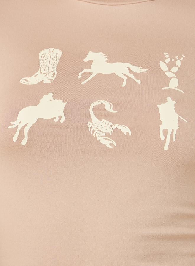 Styli Graphic Print Fitted Round Neck Crop T-Shirt - Image 4