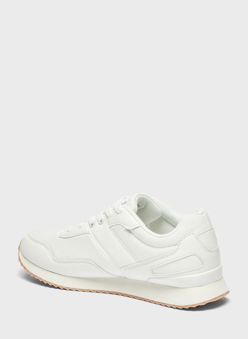shoexpress Casual Low Top Sneakers - Image 3