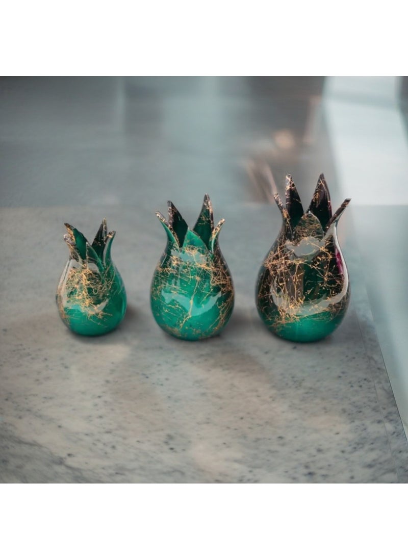 EGE - A an Emerald Green 3-Piece Tile Tulip Vase Set Kütahya Tile Marble Tulip Vase Set - Image 1
