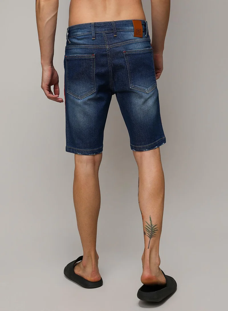 Campus Sutra Men's Blue Contrast Side-Striped Denim Shorts For Casual Wear | Dark-Wash | Regular Fit | Button Closure | Cotton Denim Shorts Crafted With Comfort Fit For Everyday Wear