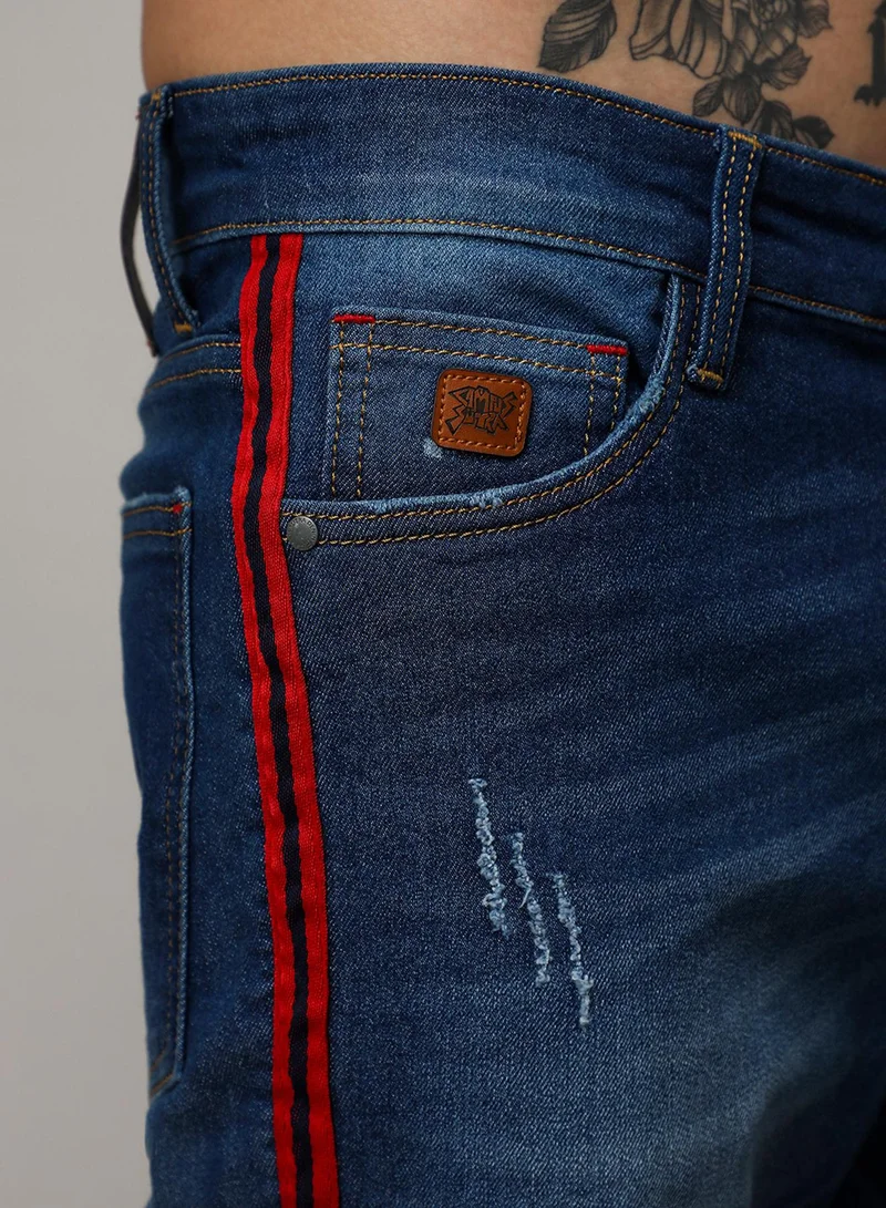 Campus Sutra Men's Blue Contrast Side-Striped Denim Shorts For Casual Wear | Dark-Wash | Regular Fit | Button Closure | Cotton Denim Shorts Crafted With Comfort Fit For Everyday Wear