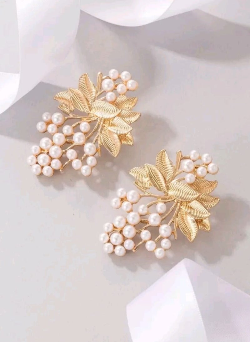 Shein Pearl Decor Leaf Stud Earrings - Image 2