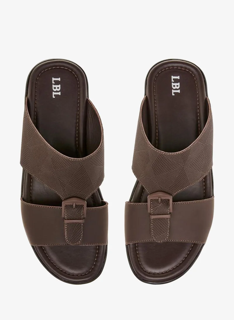 ال بي ال من شو اكسبرس صنادل رجالي بنقوش جلد مع تفاصيل إبزيم