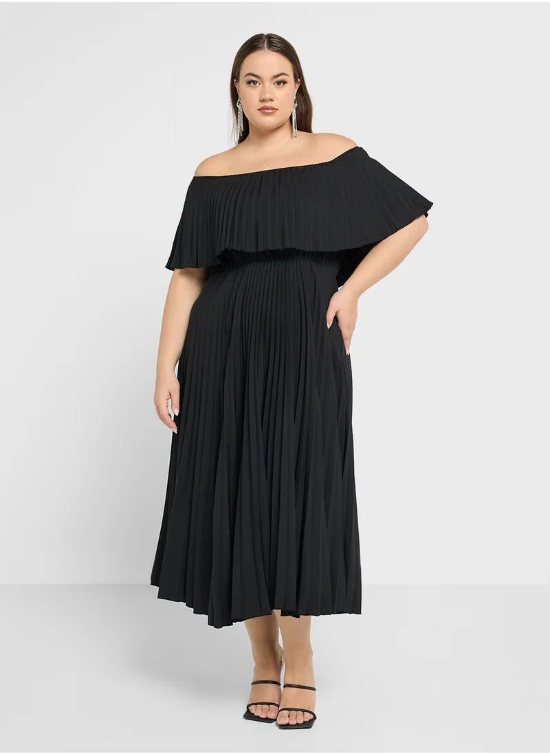 ايلا بلس Off Shoulder Pleated Dress